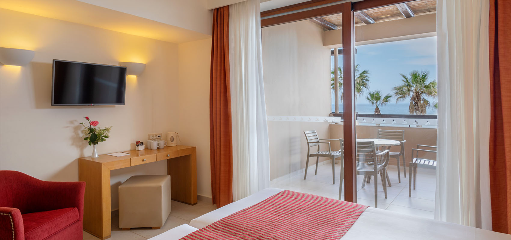 FAMILY ROOM WITH 2 BEDROOMS SEA VIEW