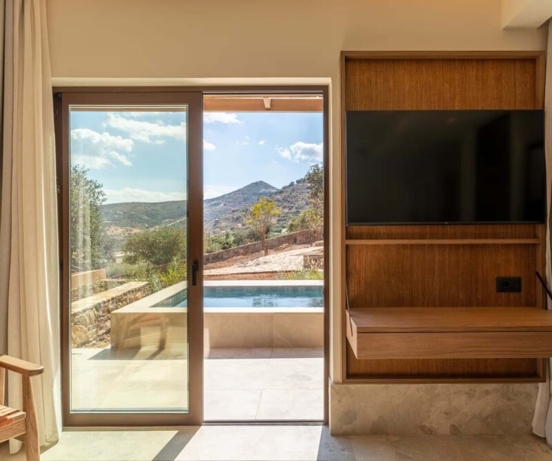 LOFT WITH PLUNGE POOL
