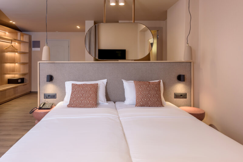 JUNIOR SUITE 