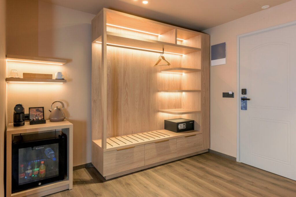 JUNIOR SUITE 