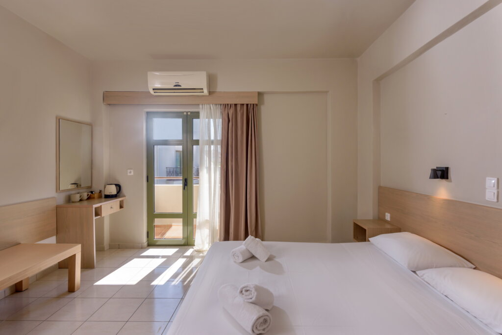 DOUBLE STANDARD ROOM