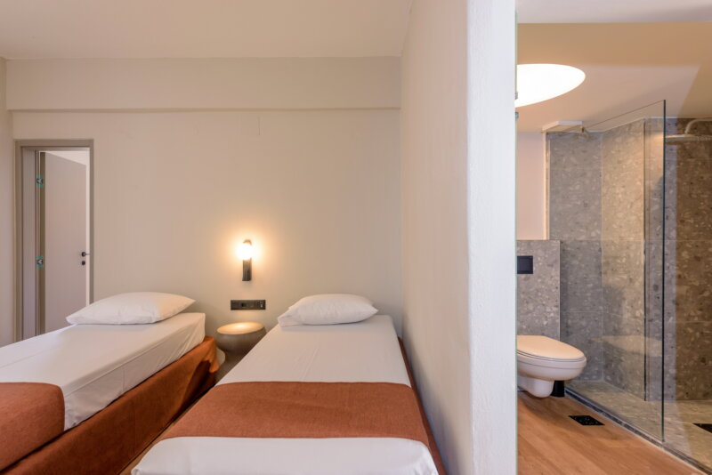 SUPERIOR FAMILY 2-BEDROOM