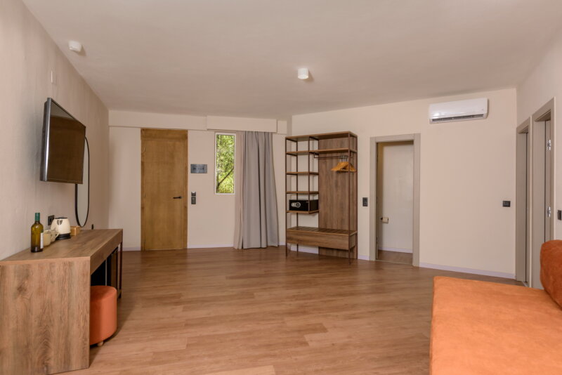 SUPERIOR FAMILY 2-BEDROOM PRIVATE POOL