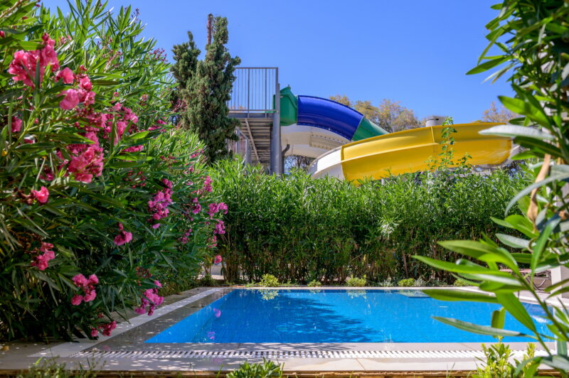 SUPERIOR FAMILY 2-BEDROOM PRIVATE POOL