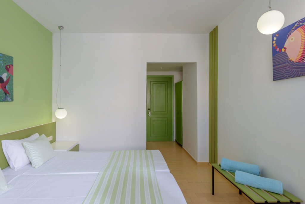 DOUBLE ROOM SIDE SEA VIEW