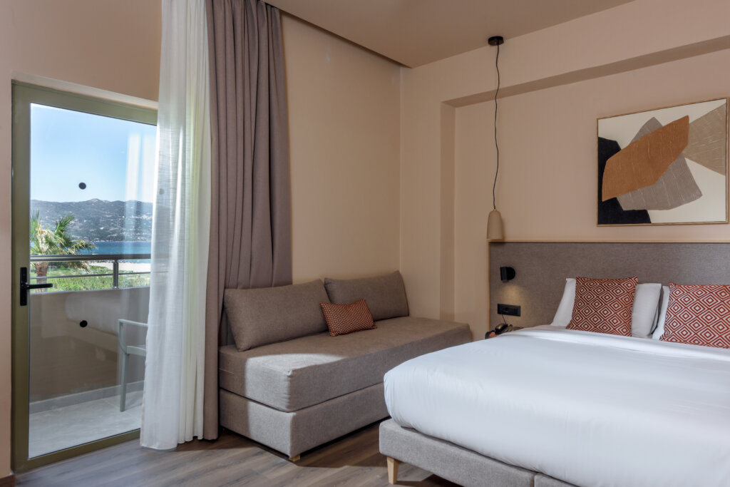 JUNIOR SUITE SIDE SEA VIEW 