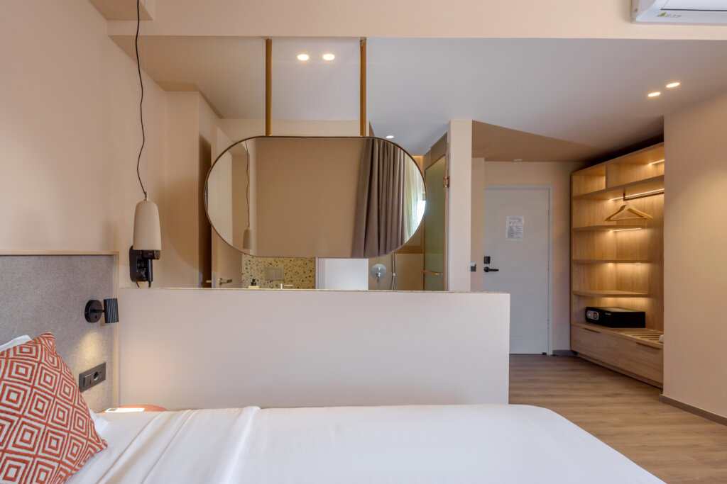 JUNIOR SUITE SIDE SEA VIEW 