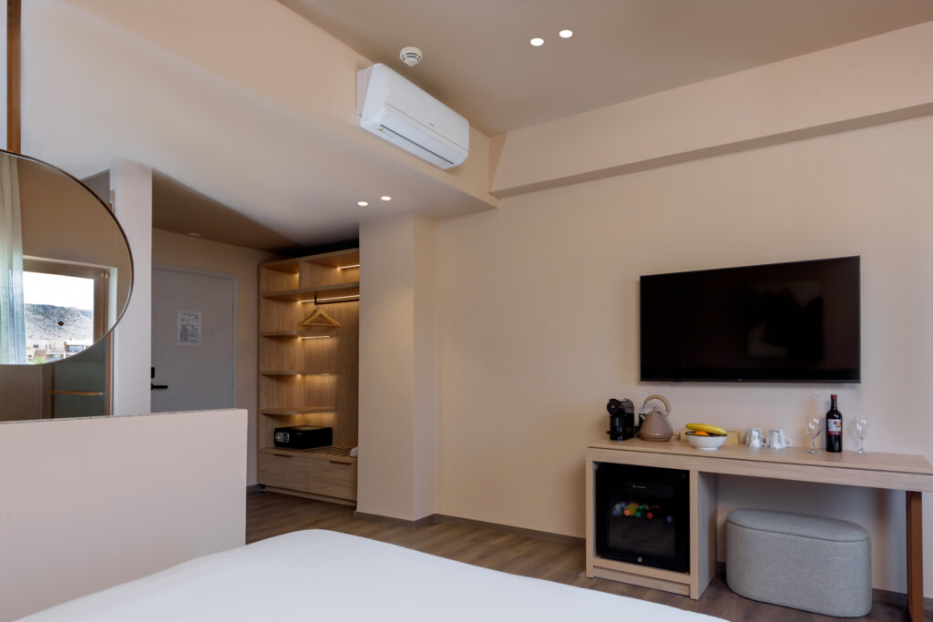 JUNIOR SUITE SIDE SEA VIEW 