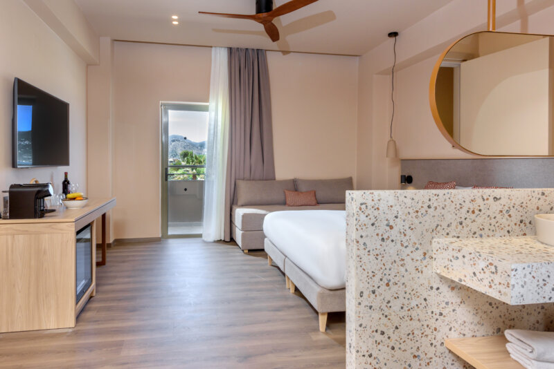 JUNIOR SUITE SIDE SEA VIEW 