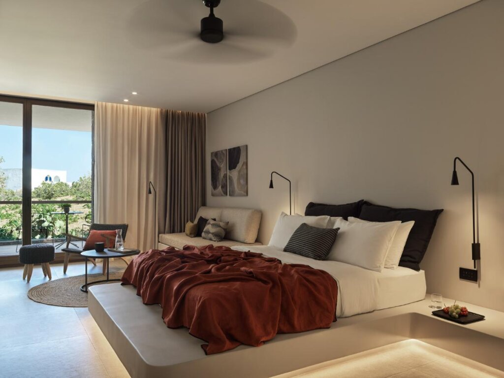 KING ROOM RESORT VIEW