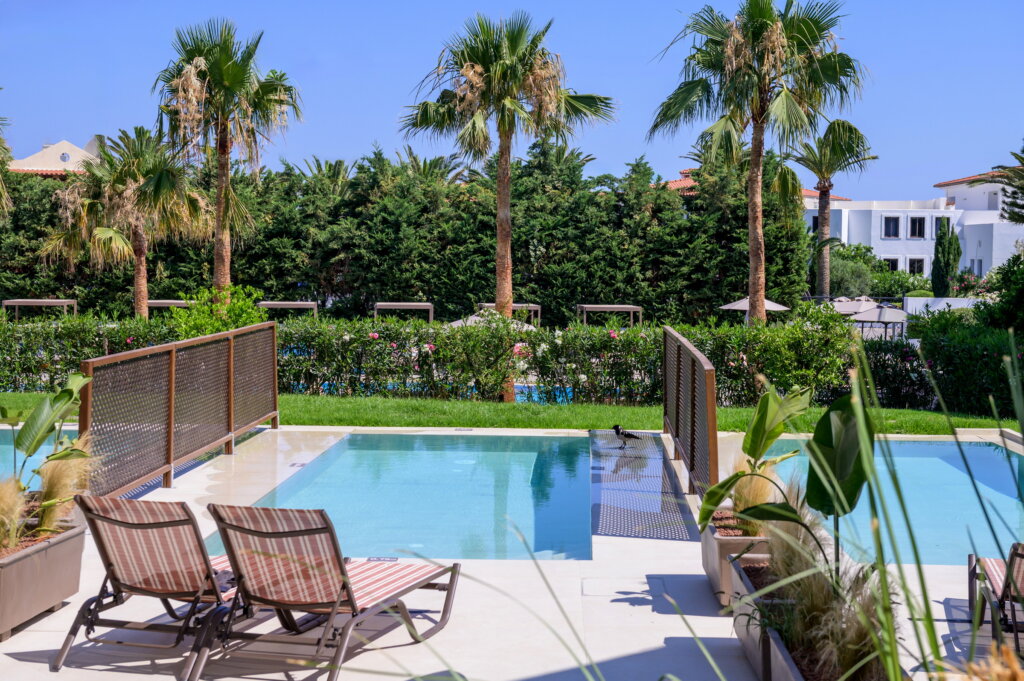 SUPERIOR DOUBLE ROOM PRIVATE POOL