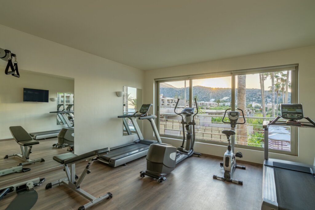 FITNESS CENTER