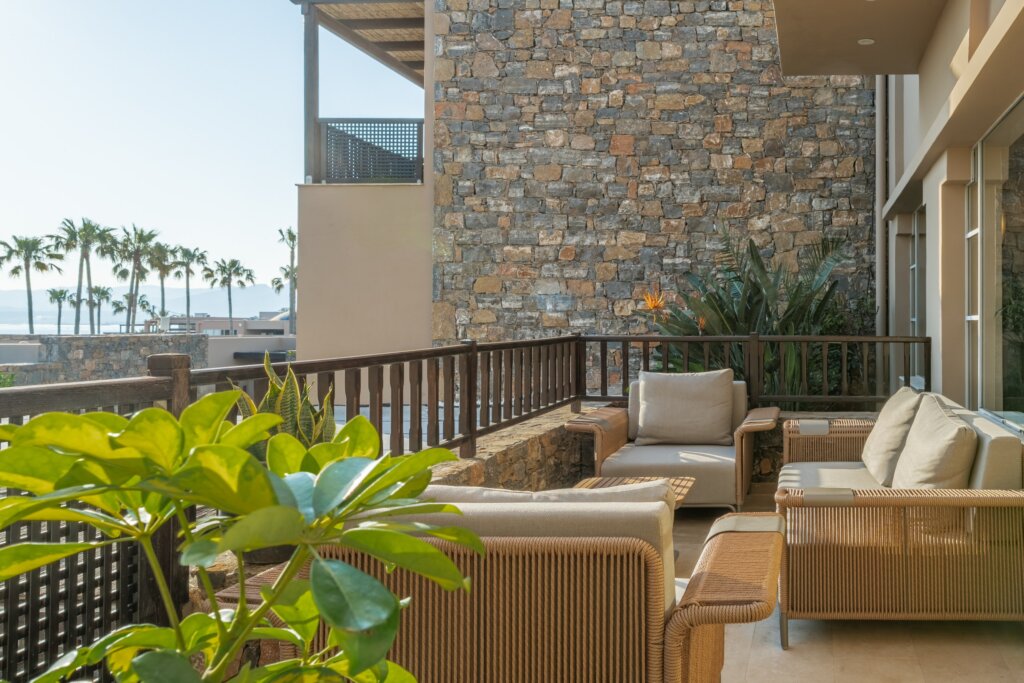 RECEPTION & LOBBY