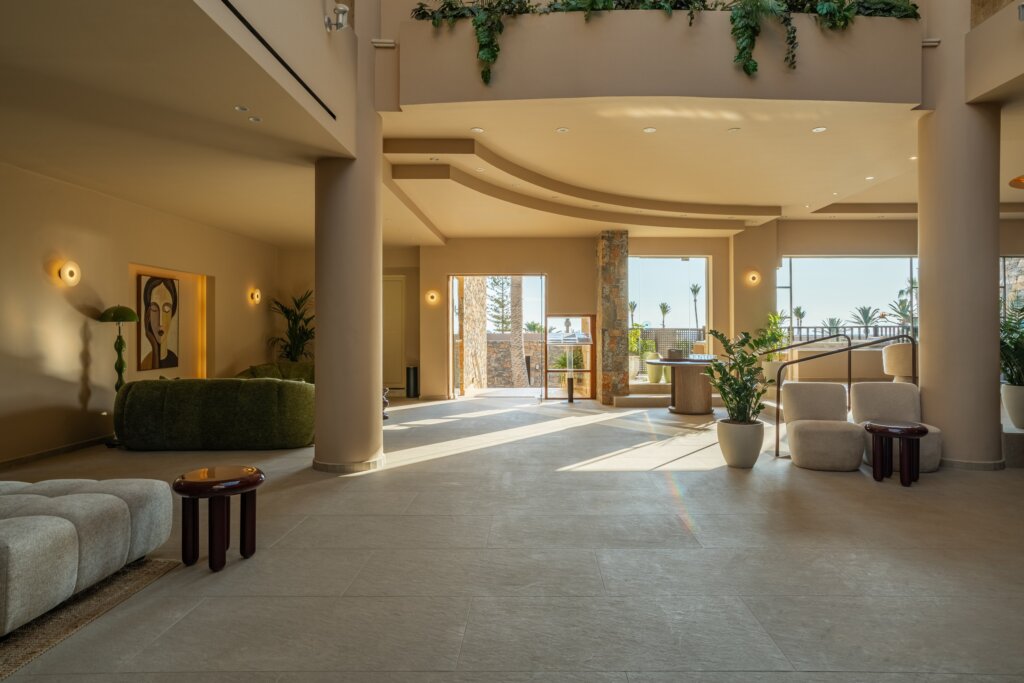 RECEPTION & LOBBY