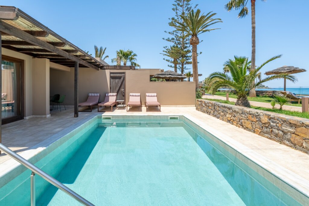 SUITE PRIVATE POOL